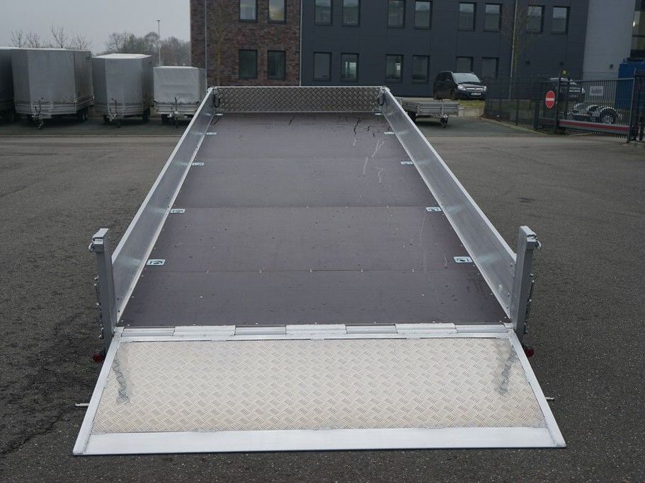 Moetefindt Fahrzeugbau Pritschenanhänger Maschinentransporter 3.500kg