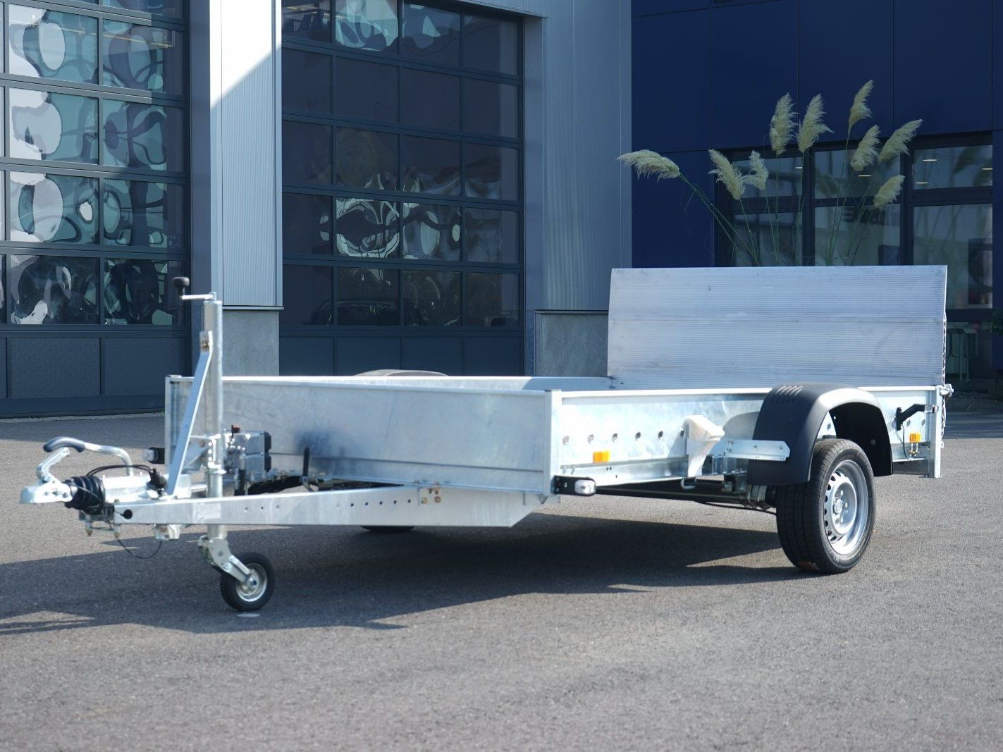 Hirth Absenkanhänger Maschinentransporter 1.800kg